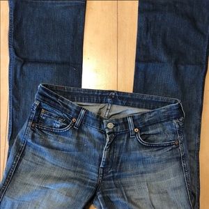 7 For All Mankind Women's Boot Cut Jeans - Dark Blue
A pocket